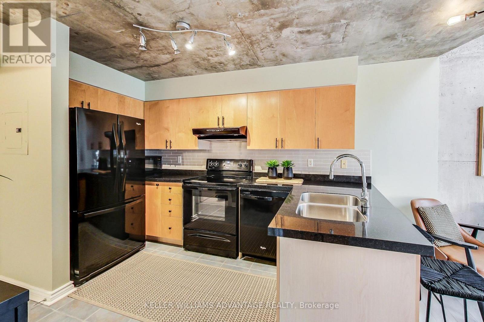 810 - 1029 King Street W, Toronto, Ontario  M6K 3M9 - Photo 14 - C12972122