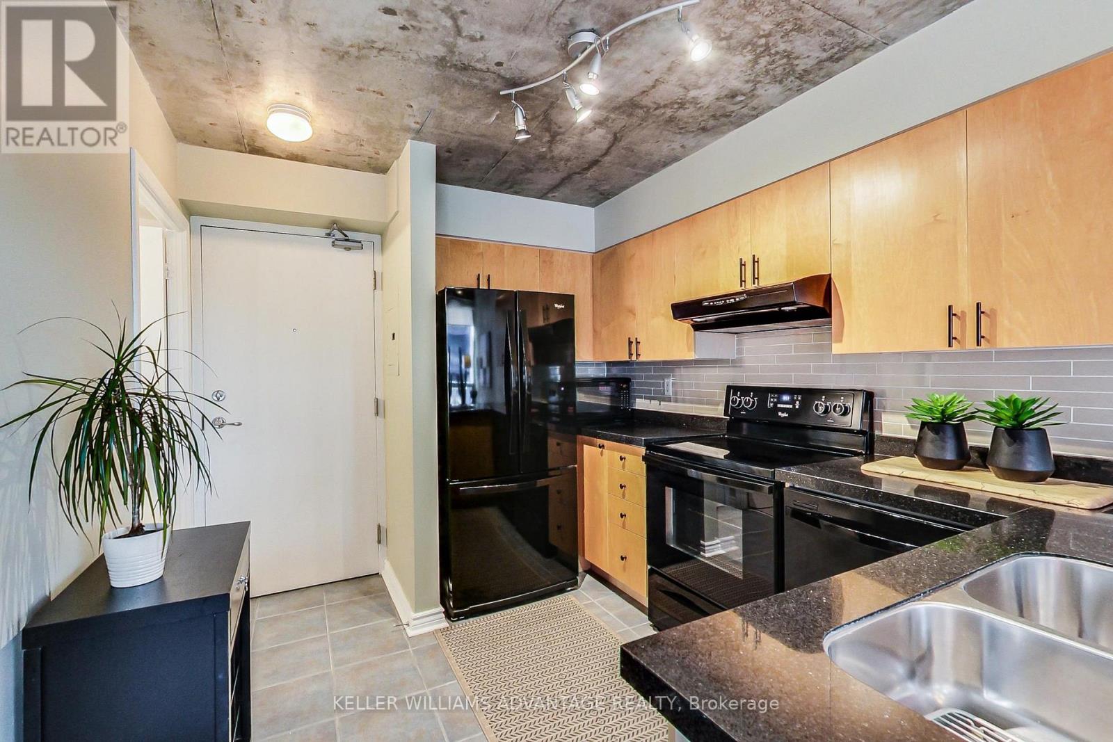 810 - 1029 King Street W, Toronto, Ontario  M6K 3M9 - Photo 15 - C12972122