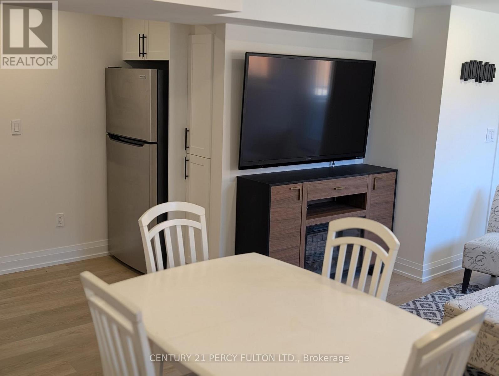 171 Sloane Avenue, Toronto, Ontario  M4A 2C2 - Photo 10 - C12972144