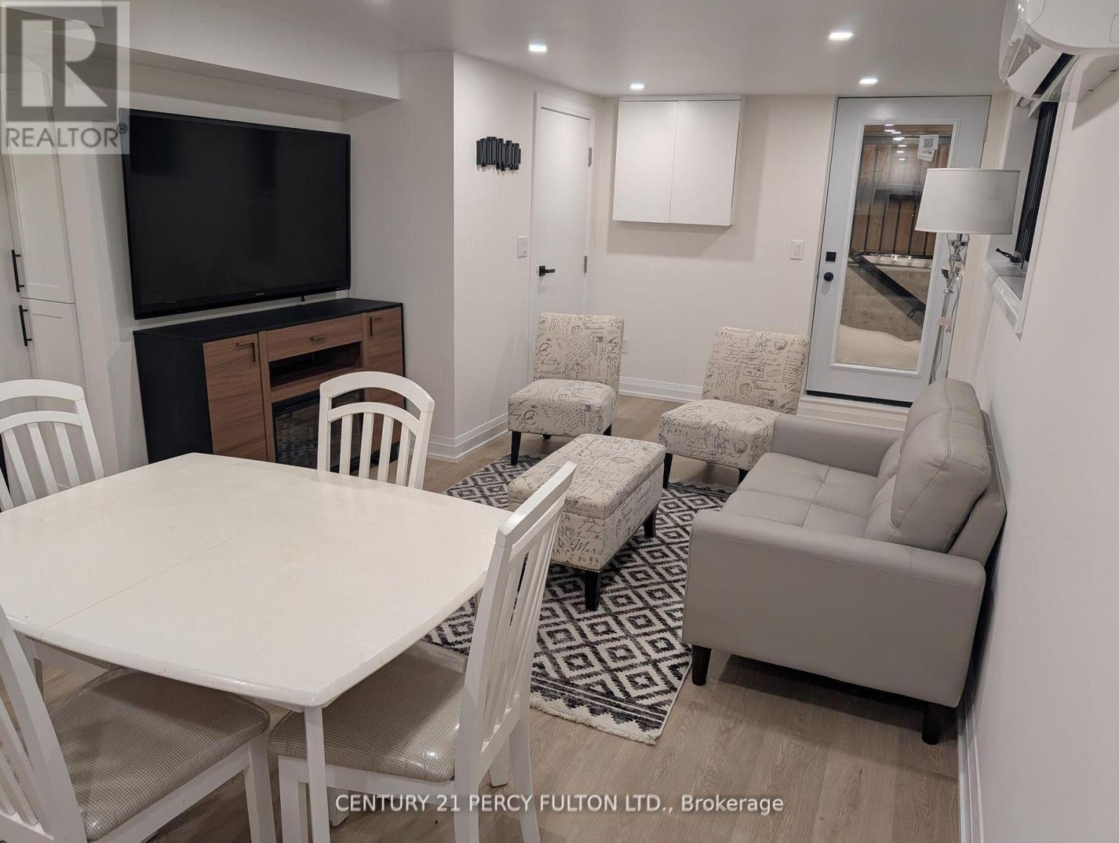 171 Sloane Avenue, Toronto, Ontario  M4A 2C2 - Photo 6 - C12972144