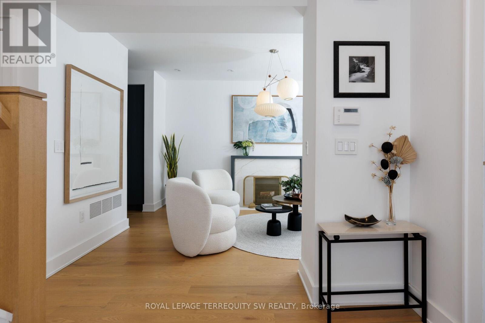 96 Summerhill Avenue, Toronto, Ontario  M4T 1B2 - Photo 4 - C12972212