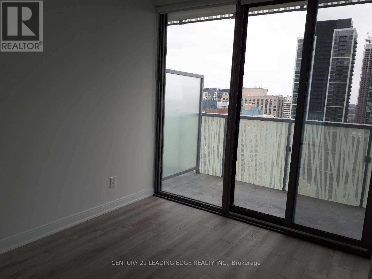 2401 - 50 Charles Street E, Toronto, Ontario  M4Y 0C3 - Photo 12 - C12972220