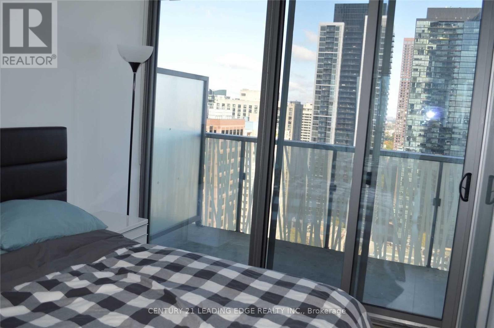 2401 - 50 Charles Street E, Toronto, Ontario  M4Y 0C3 - Photo 15 - C12972220