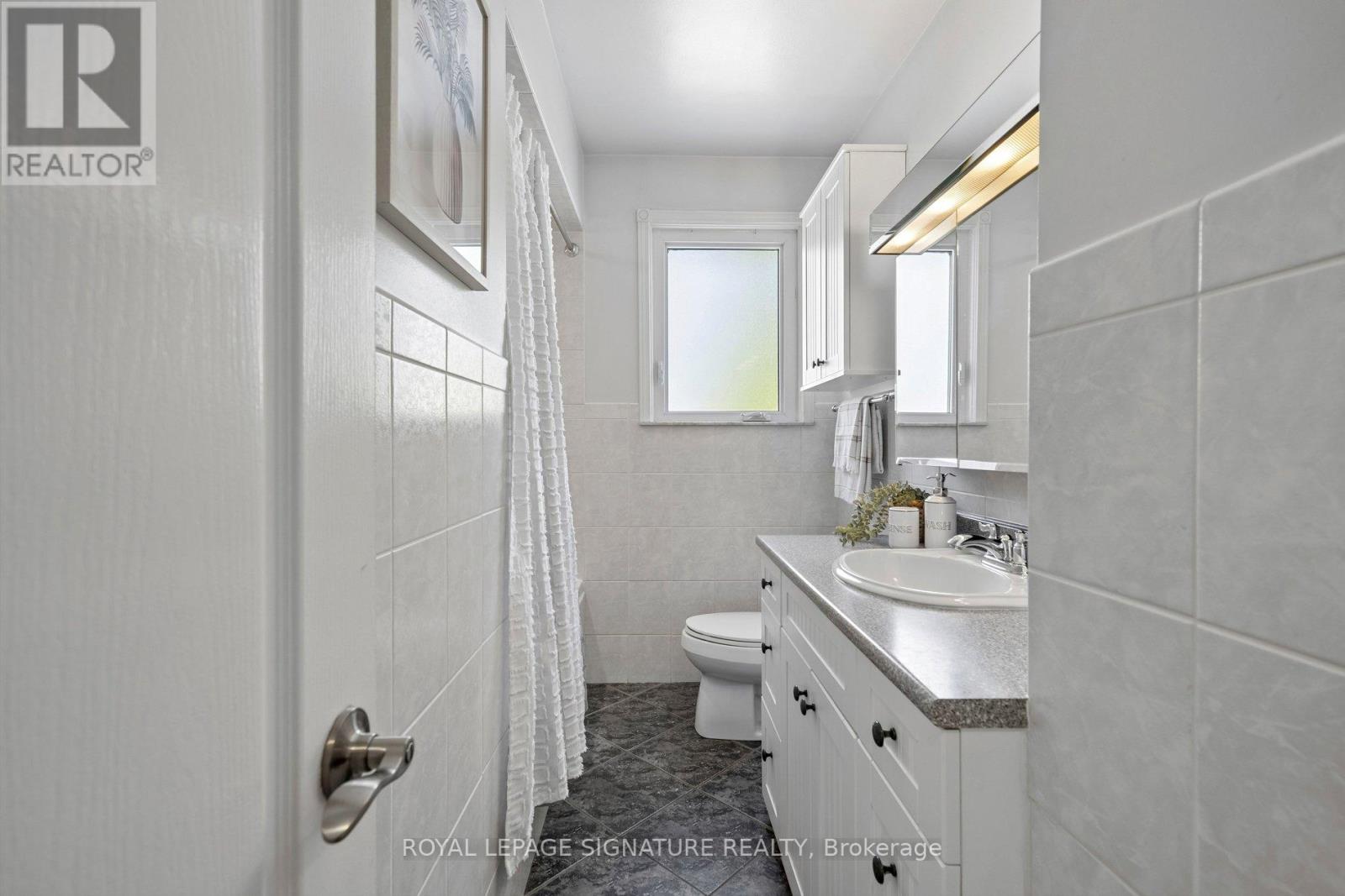 90 Woodgarden Crescent, Toronto, Ontario  M1E 3K2 - Photo 20 - E12971936