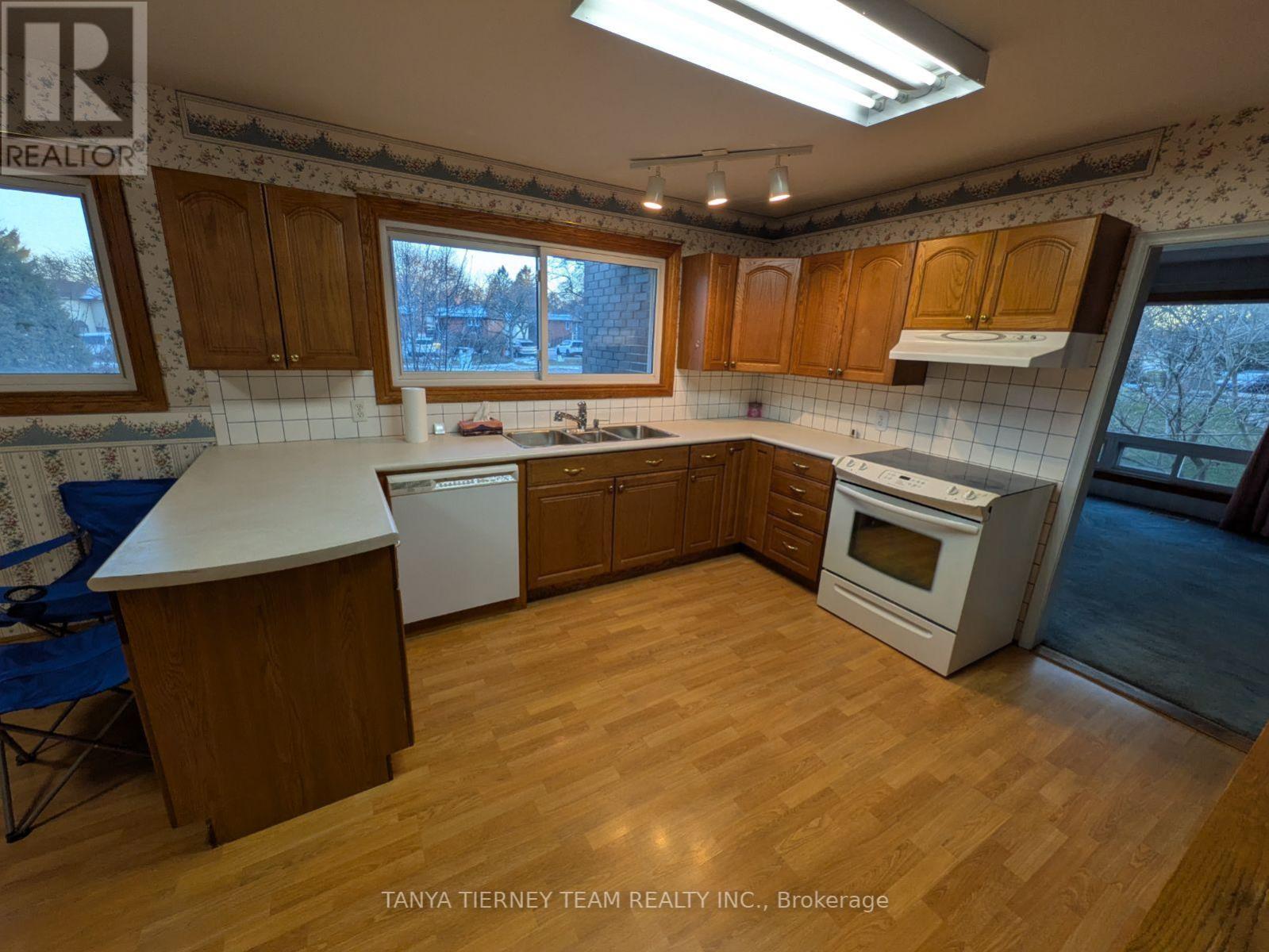 1864 Manning Road, Whitby, Ontario  L1N 3M3 - Photo 3 - E12971948