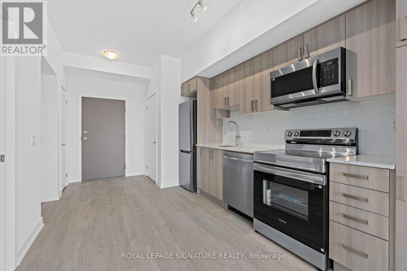 405 - 1010 Sandy Beach Road, Pickering, Ontario  L1W 0C7 - Photo 3 - E12971992