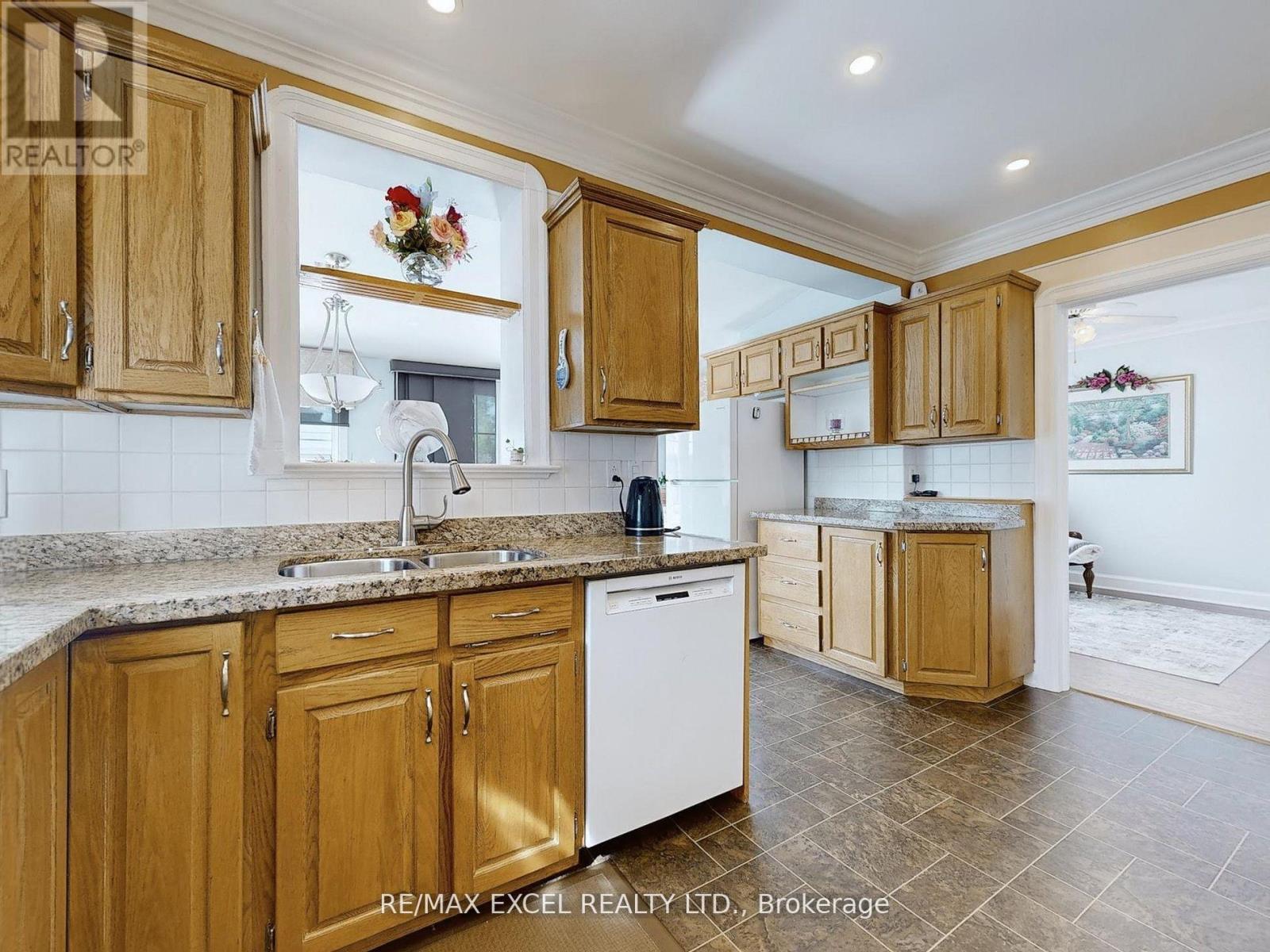 341 Richmond Street E, Oshawa, Ontario  L1G 1E8 - Photo 12 - E12972052