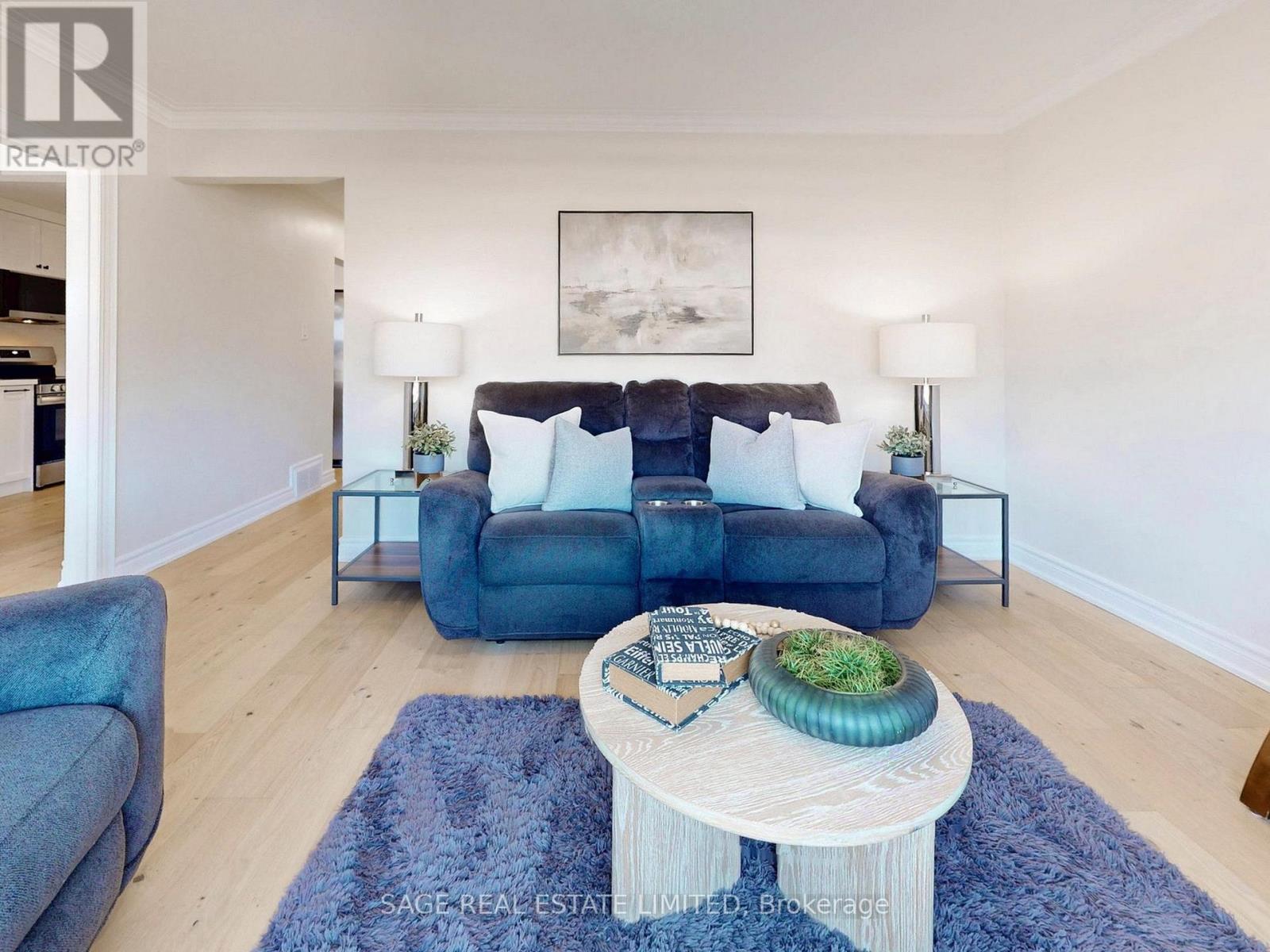 8 Lombardy Crescent, Toronto, Ontario  M1K 4N8 - Photo 11 - E12972072