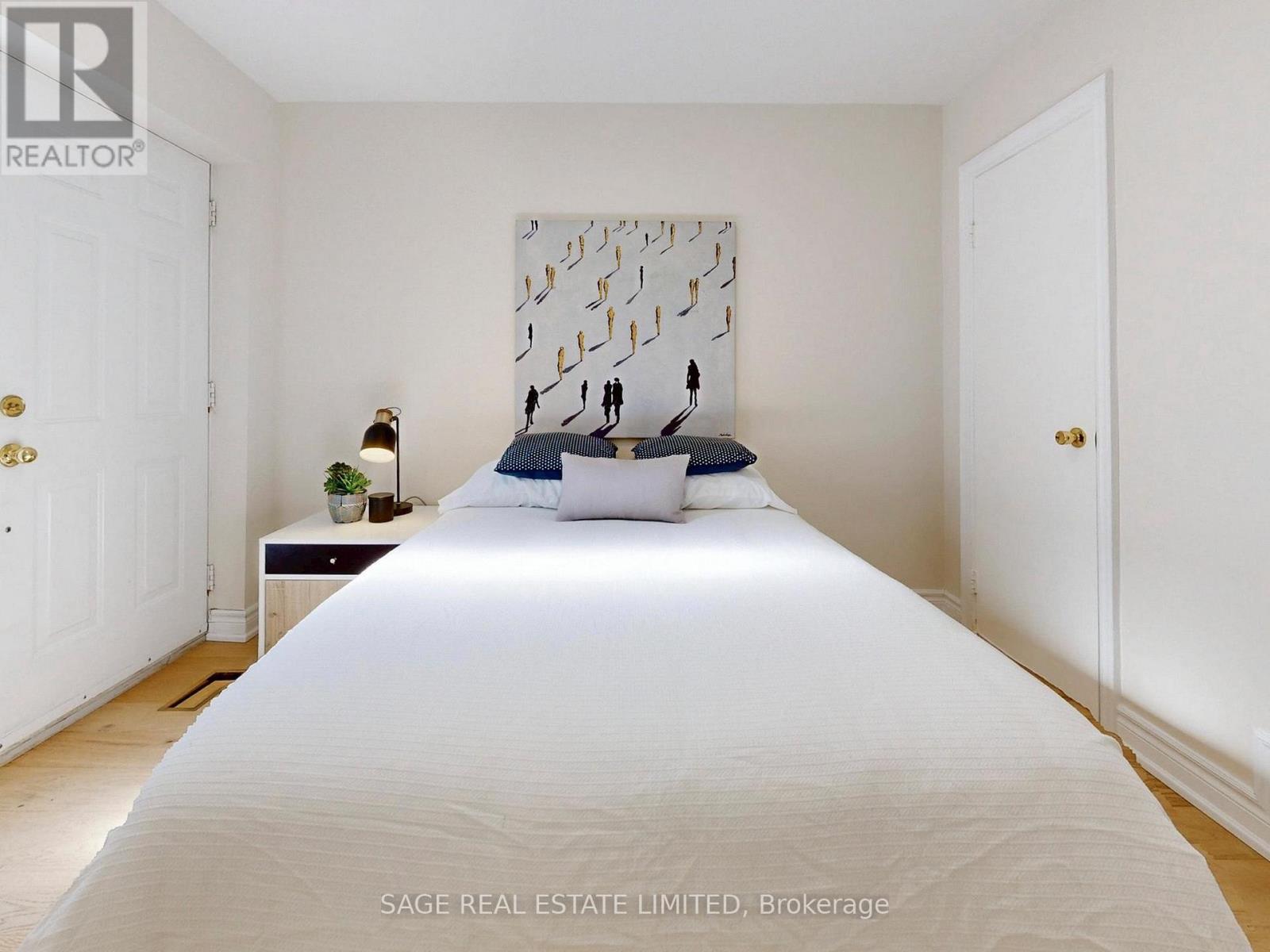 8 Lombardy Crescent, Toronto, Ontario  M1K 4N8 - Photo 18 - E12972072