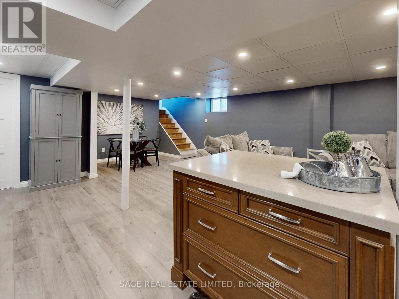 8 Lombardy Crescent, Toronto, Ontario  M1K 4N8 - Photo 26 - E12972072