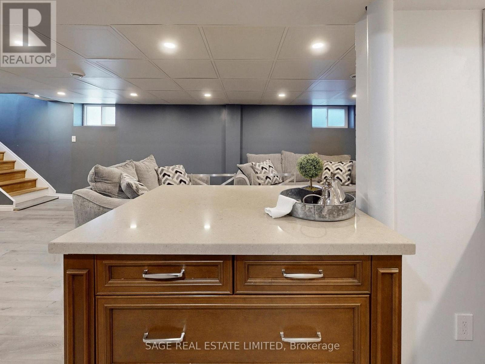 8 Lombardy Crescent, Toronto, Ontario  M1K 4N8 - Photo 27 - E12972072