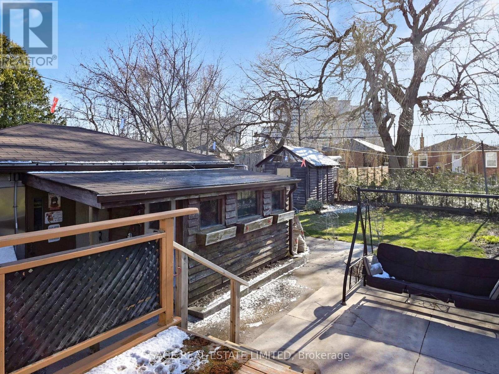 8 Lombardy Crescent, Toronto, Ontario  M1K 4N8 - Photo 37 - E12972072