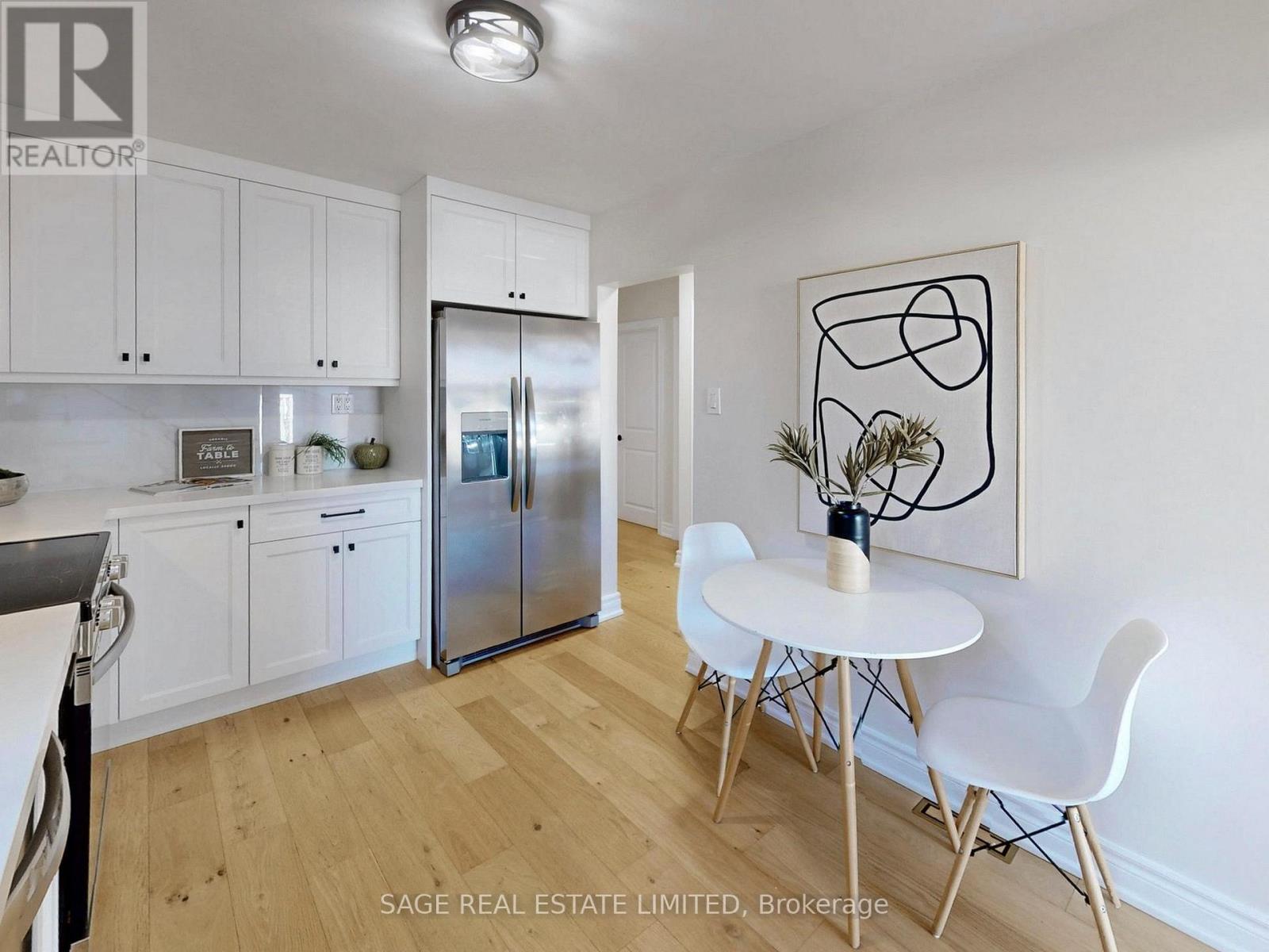 8 Lombardy Crescent, Toronto, Ontario  M1K 4N8 - Photo 5 - E12972072