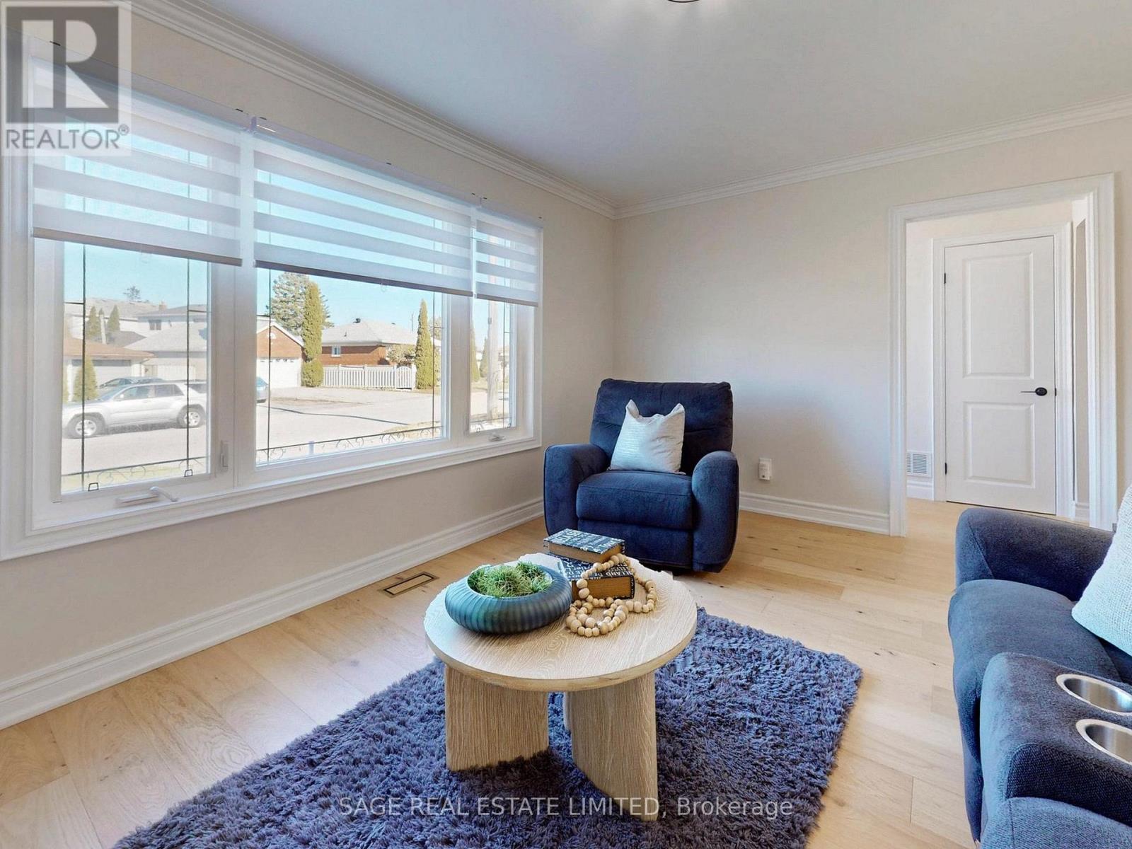 8 Lombardy Crescent, Toronto, Ontario  M1K 4N8 - Photo 9 - E12972072