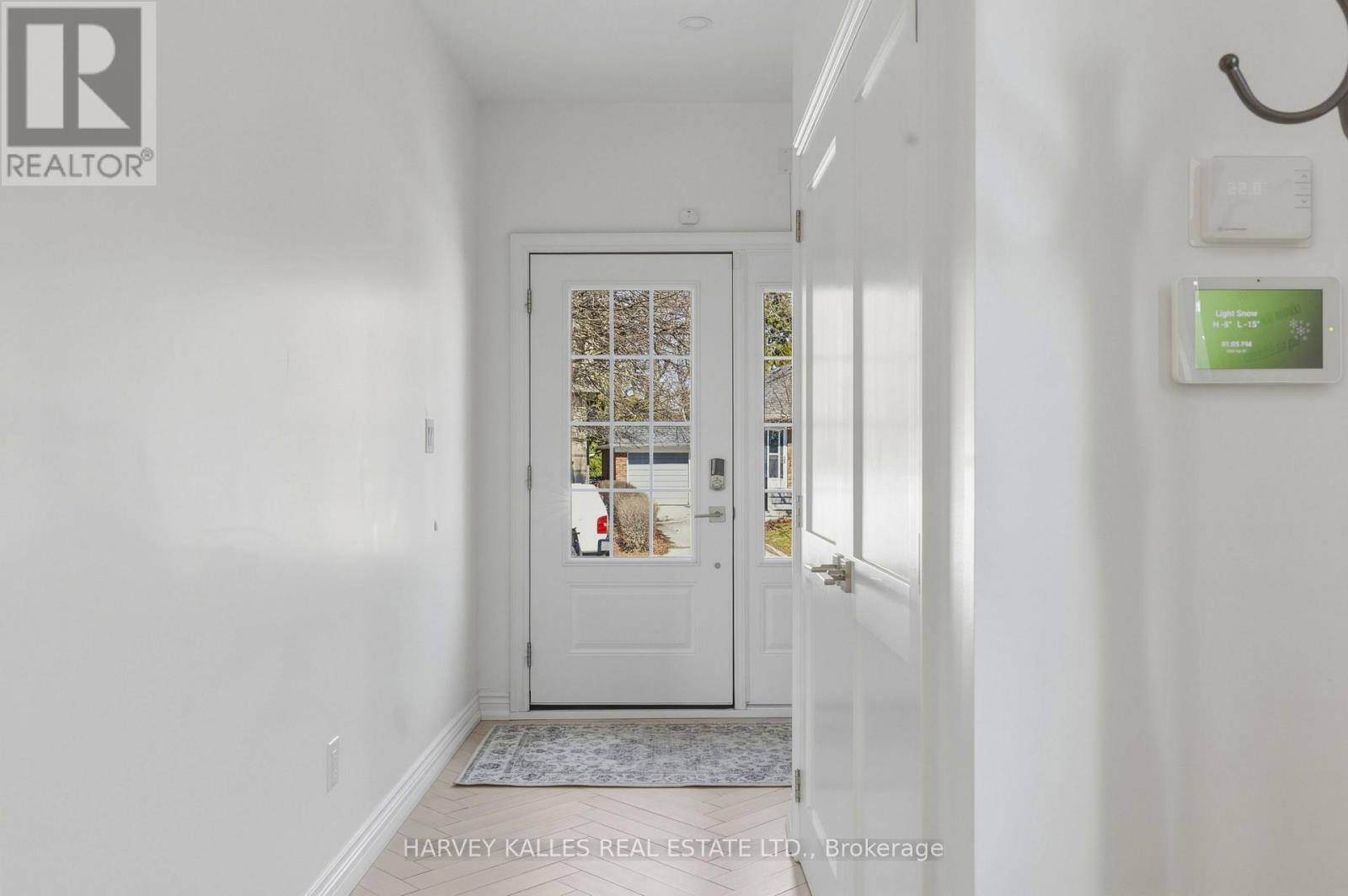 31 Ferris Road, Toronto, Ontario  M4B 1G2 - Photo 3 - E12972132