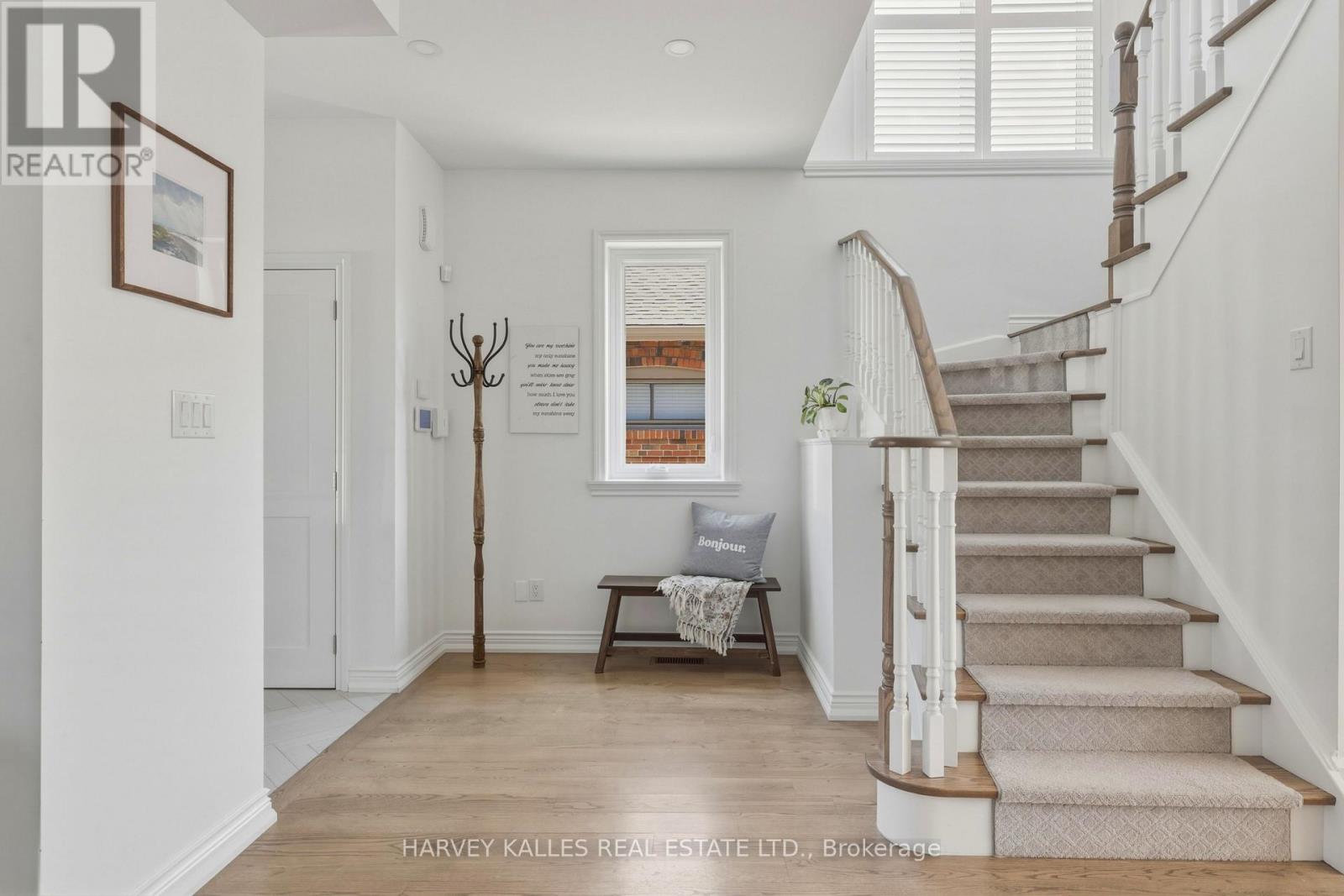 31 Ferris Road, Toronto, Ontario  M4B 1G2 - Photo 4 - E12972132