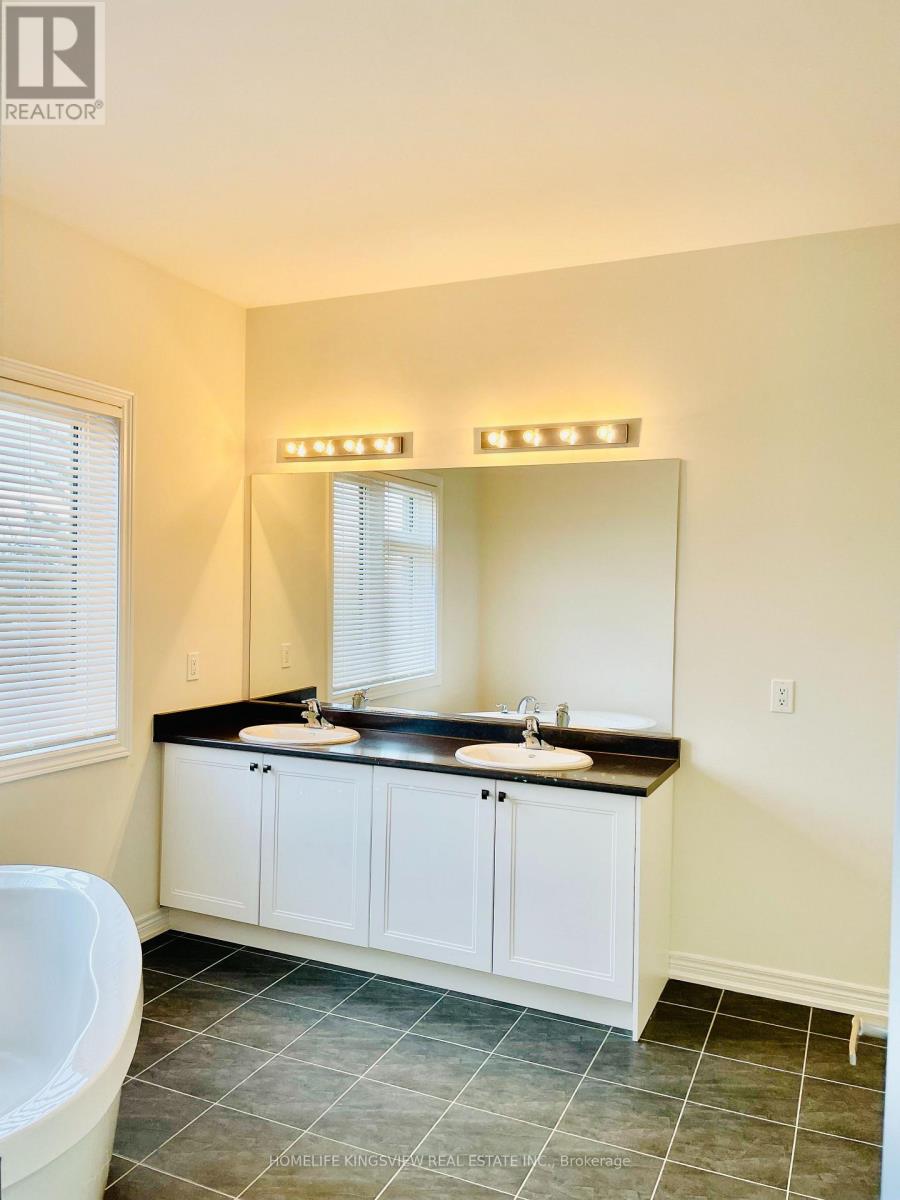 1371 Klondike Court, Oshawa, Ontario  L1H 8L7 - Photo 11 - E12972228