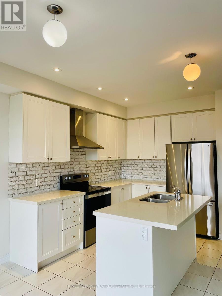 1371 Klondike Court, Oshawa, Ontario  L1H 8L7 - Photo 2 - E12972228