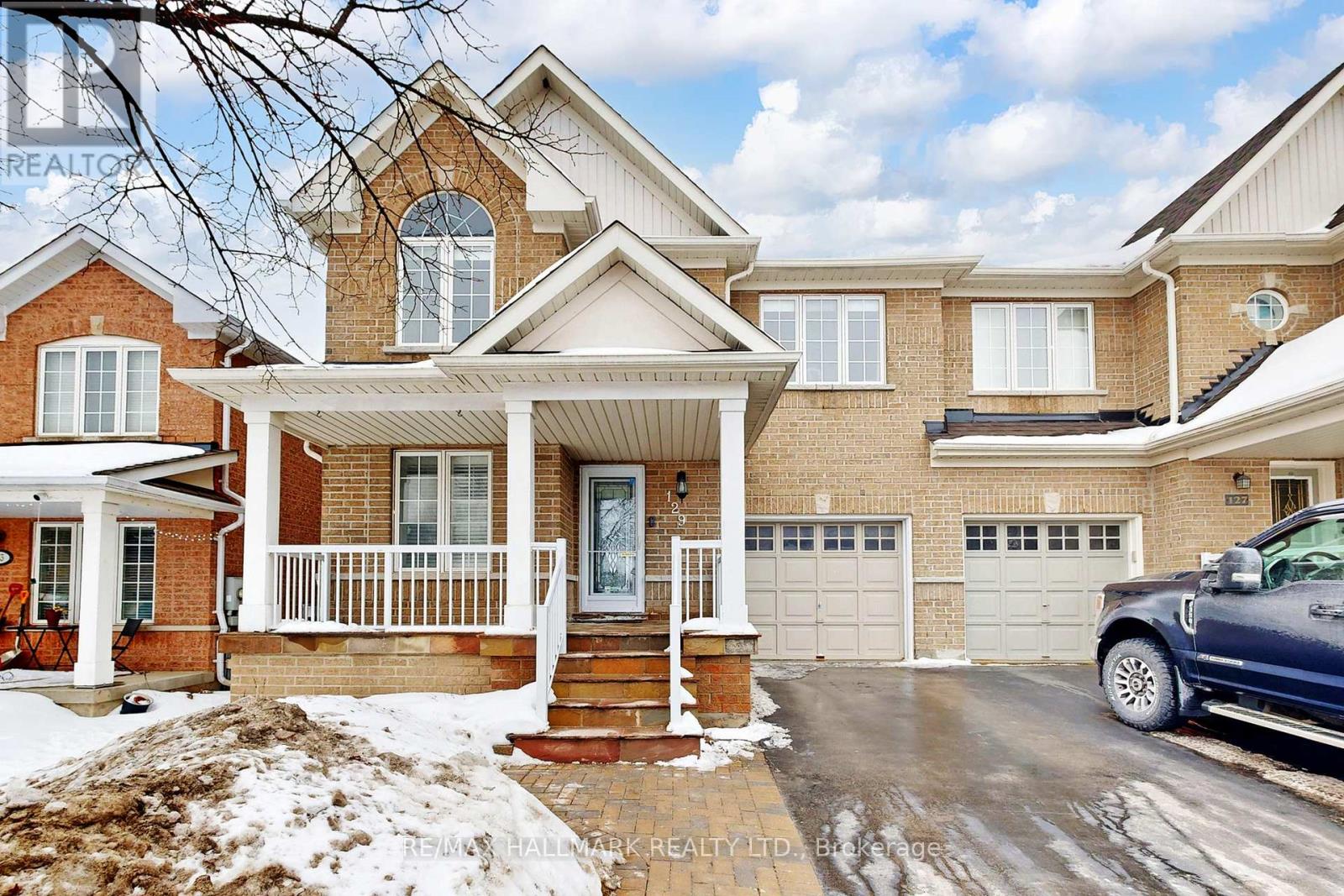 129 KNAPTON DRIVE, Newmarket, Ontario