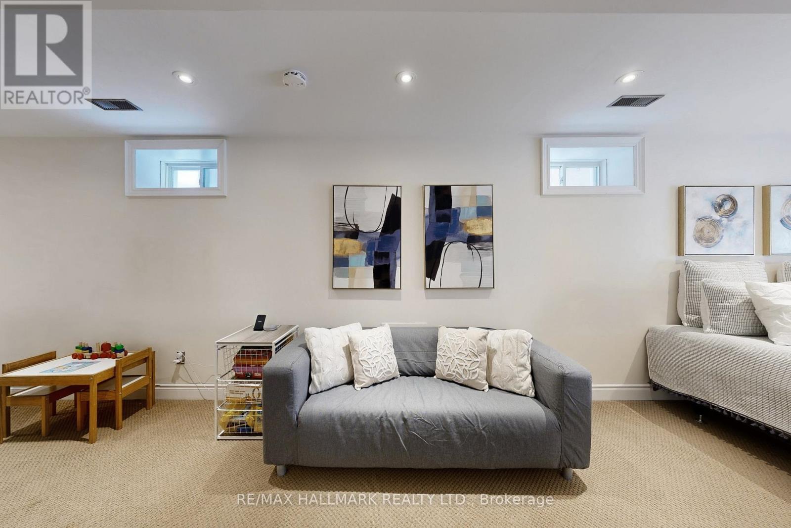 129 Knapton Drive, Newmarket, Ontario  L3X 3B4 - Photo 34 - N12972010