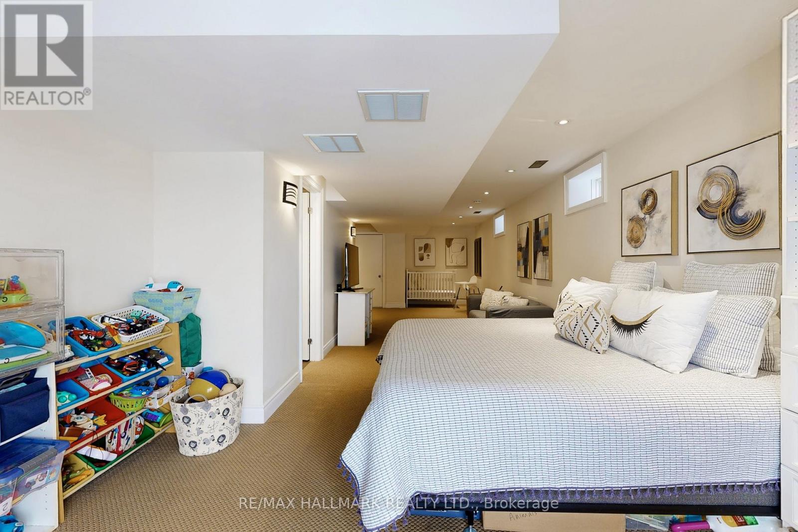 129 Knapton Drive, Newmarket, Ontario  L3X 3B4 - Photo 35 - N12972010