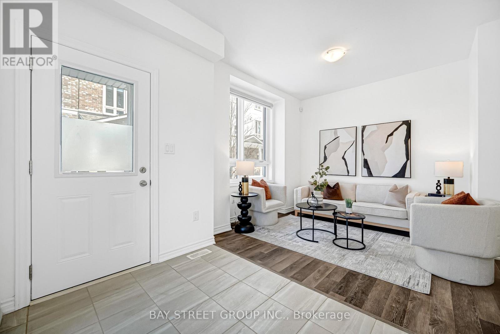 61 Massachusetts Lane, Markham, Ontario  L6E 0V6 - Photo 3 - N12972100