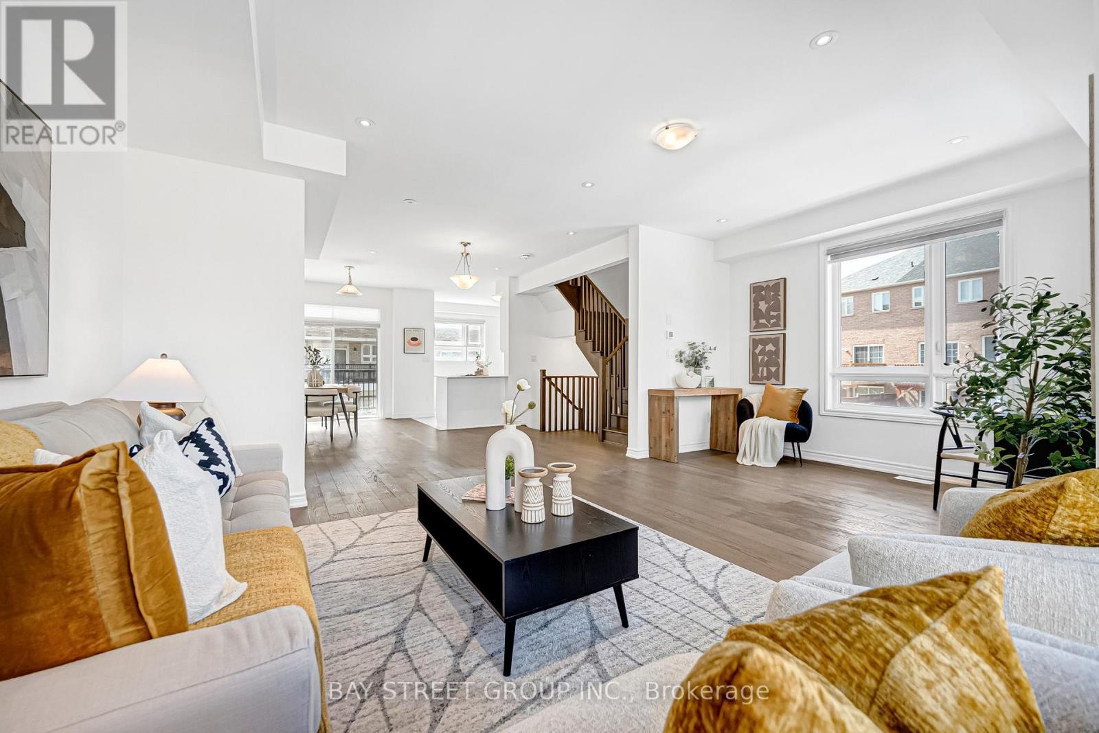 61 Massachusetts Lane, Markham, Ontario  L6E 0V6 - Photo 8 - N12972100