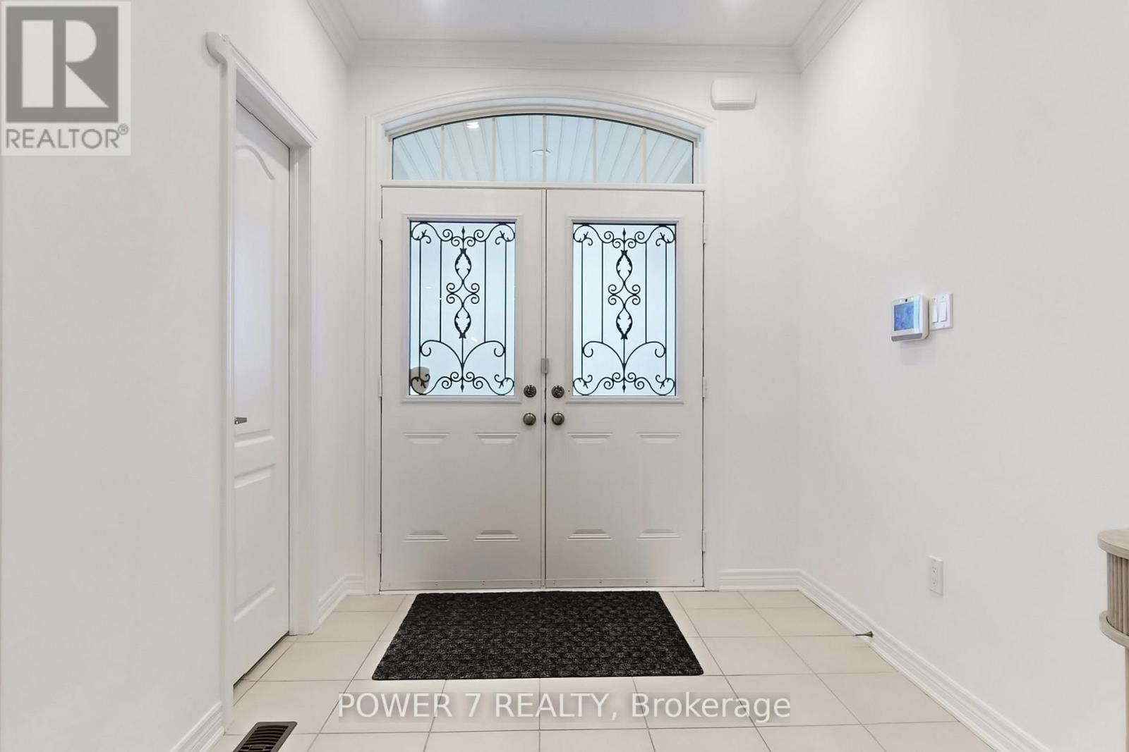 1276 Shortreed Terrace S, Newmarket, Ontario  L3X 0C9 - Photo 3 - N12972156