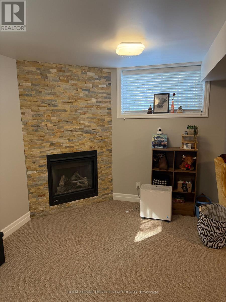 Lower - 3178 Oak Street, Innisfil, Ontario  L9S 2K3 - Photo 4 - N12972164