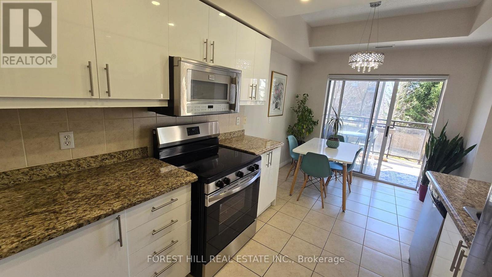 212 - 1 Maison Parc Court, Vaughan, Ontario  L4J 9K1 - Photo 11 - N12972170