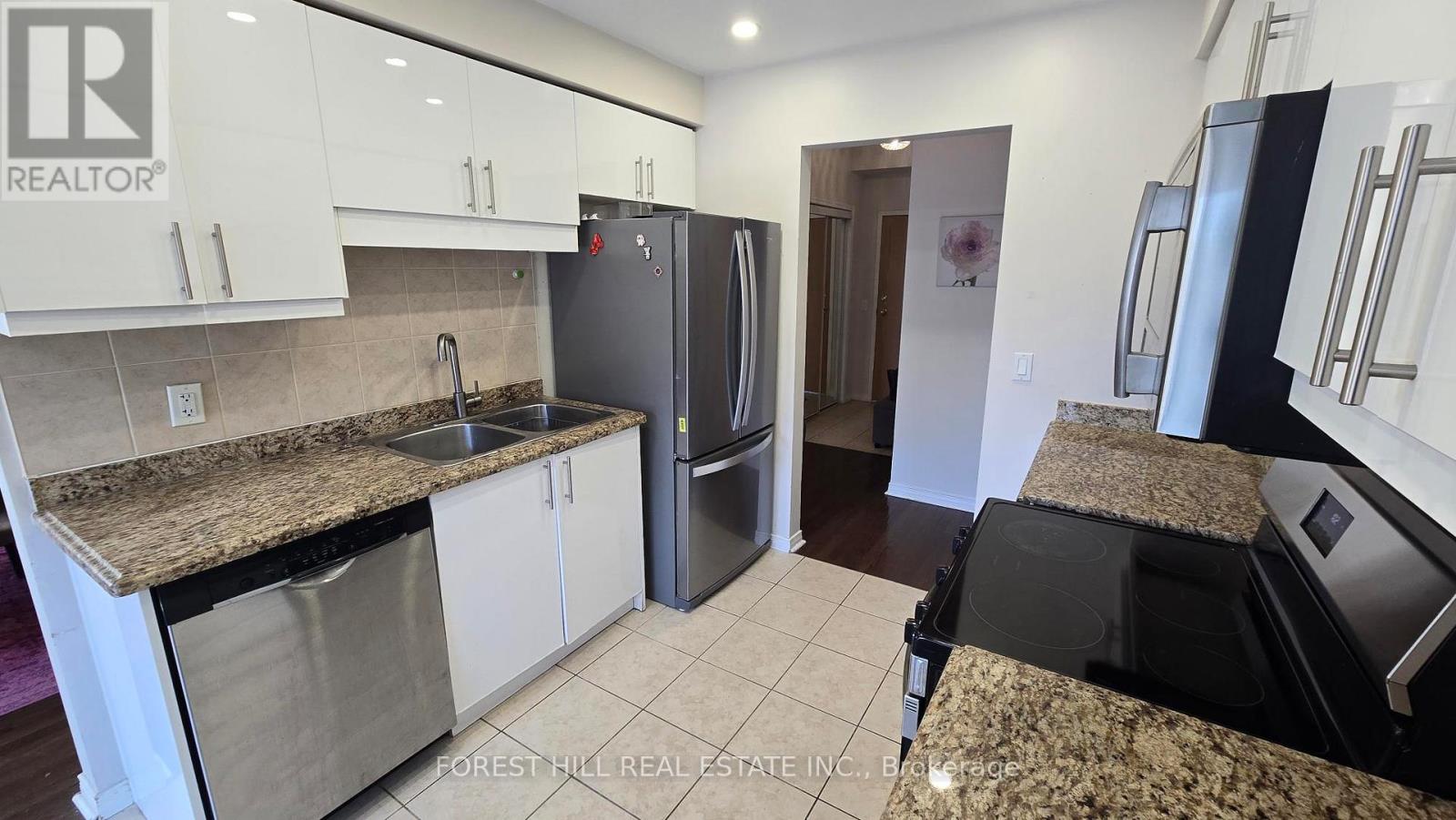 212 - 1 Maison Parc Court, Vaughan, Ontario  L4J 9K1 - Photo 12 - N12972170