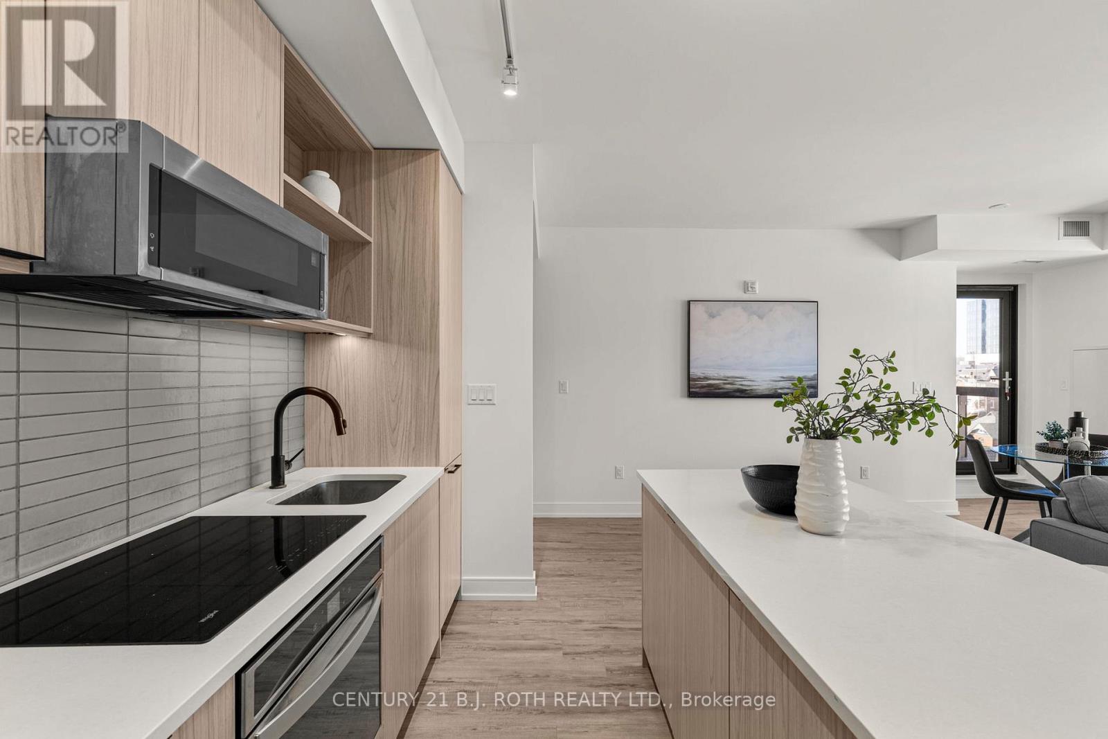 715 - 185 Dunlop Street E, Barrie (Lakeshore), Ontario  L4M 1B2 - Photo 10 - S12972024