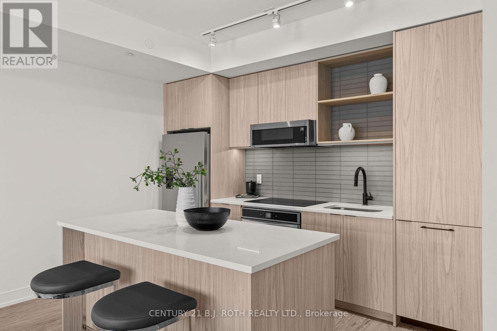 715 - 185 Dunlop Street E, Barrie (Lakeshore), Ontario  L4M 1B2 - Photo 8 - S12972024