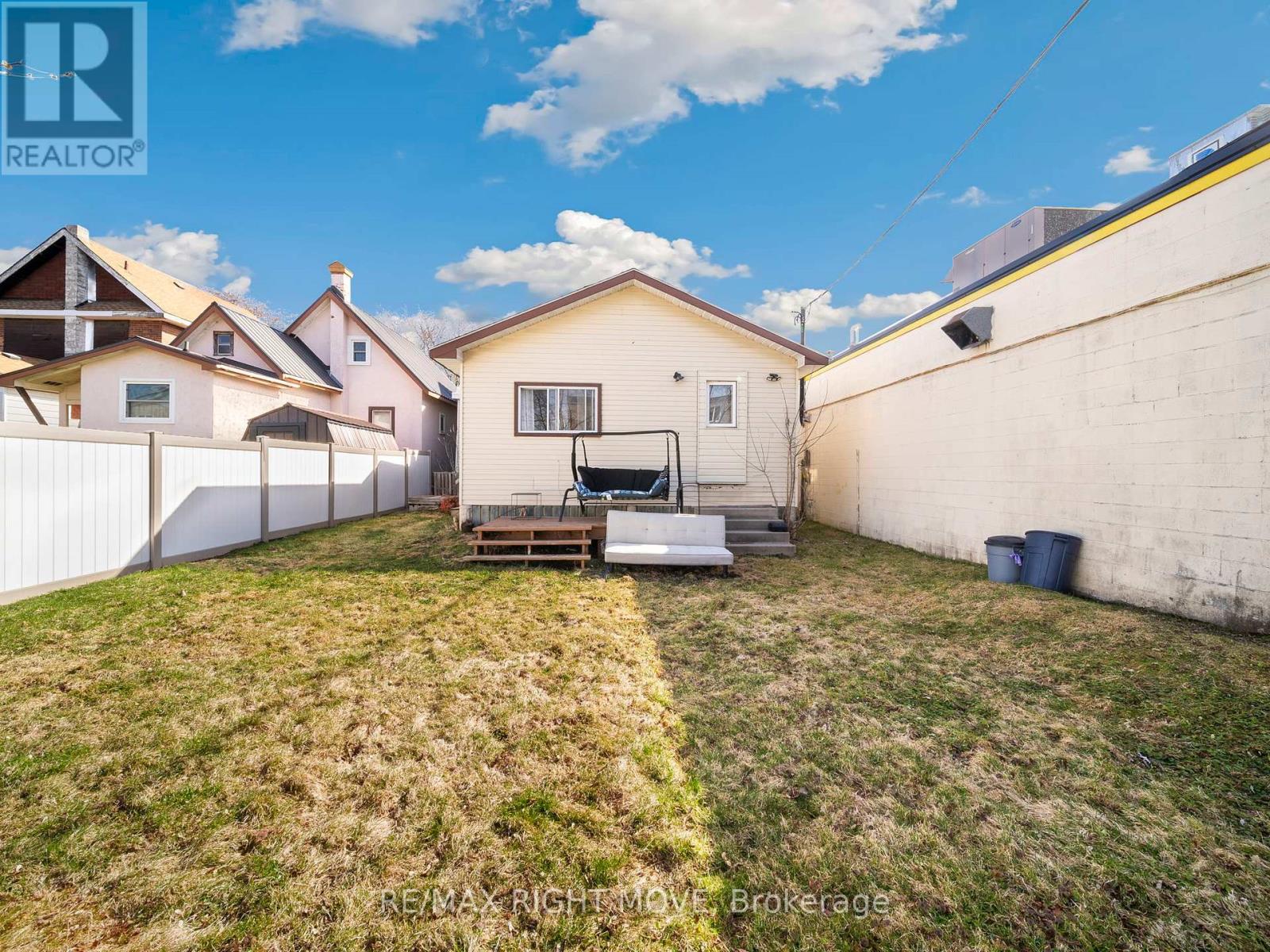 33 Albert Street S, Orillia, Ontario  L3V 5K6 - Photo 12 - S12972036