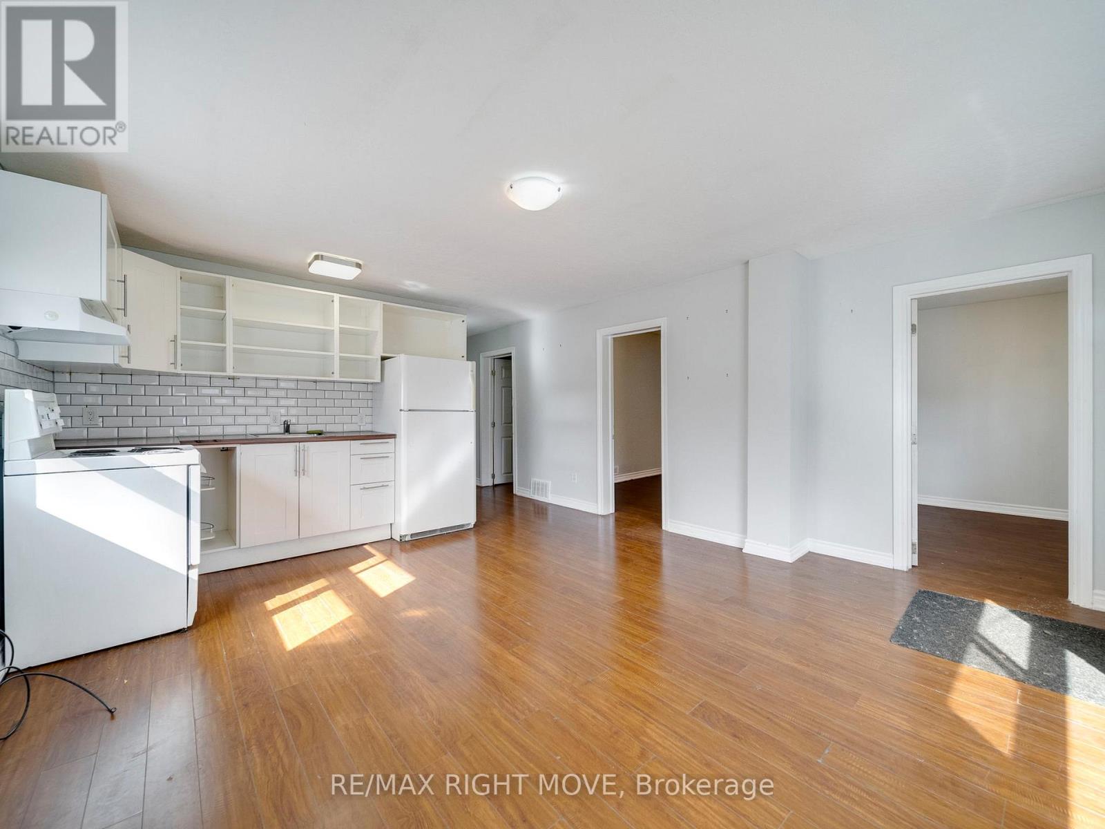 33 Albert Street S, Orillia, Ontario  L3V 5K6 - Photo 4 - S12972036