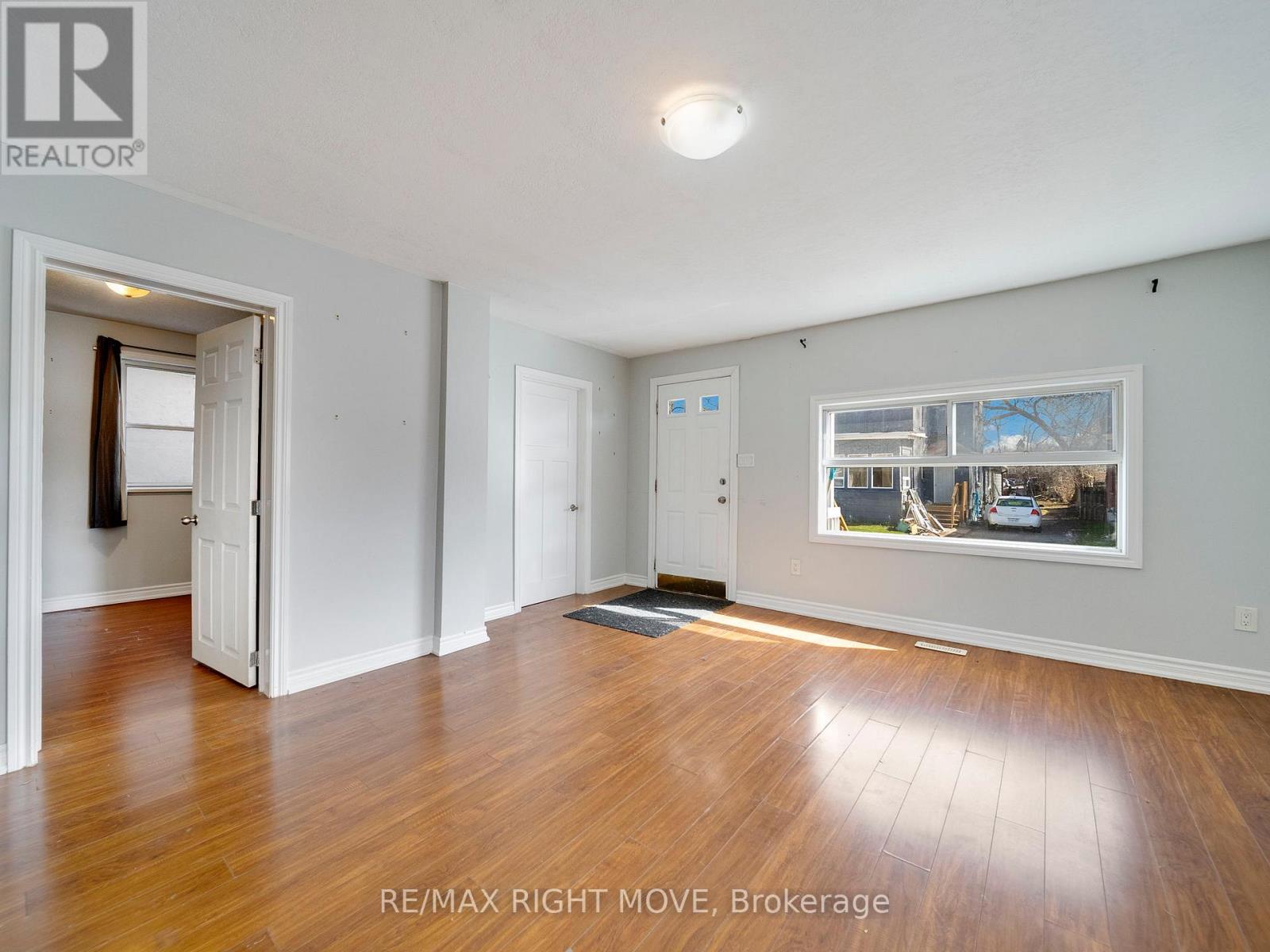 33 Albert Street S, Orillia, Ontario  L3V 5K6 - Photo 6 - S12972036