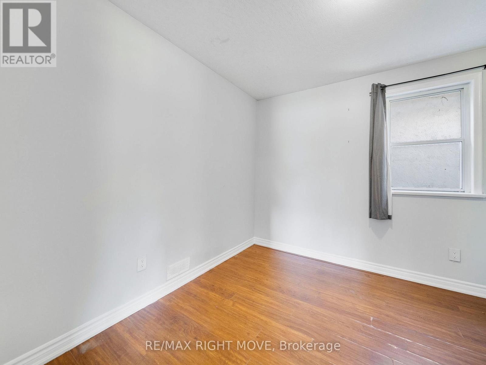 33 Albert Street S, Orillia, Ontario  L3V 5K6 - Photo 7 - S12972036