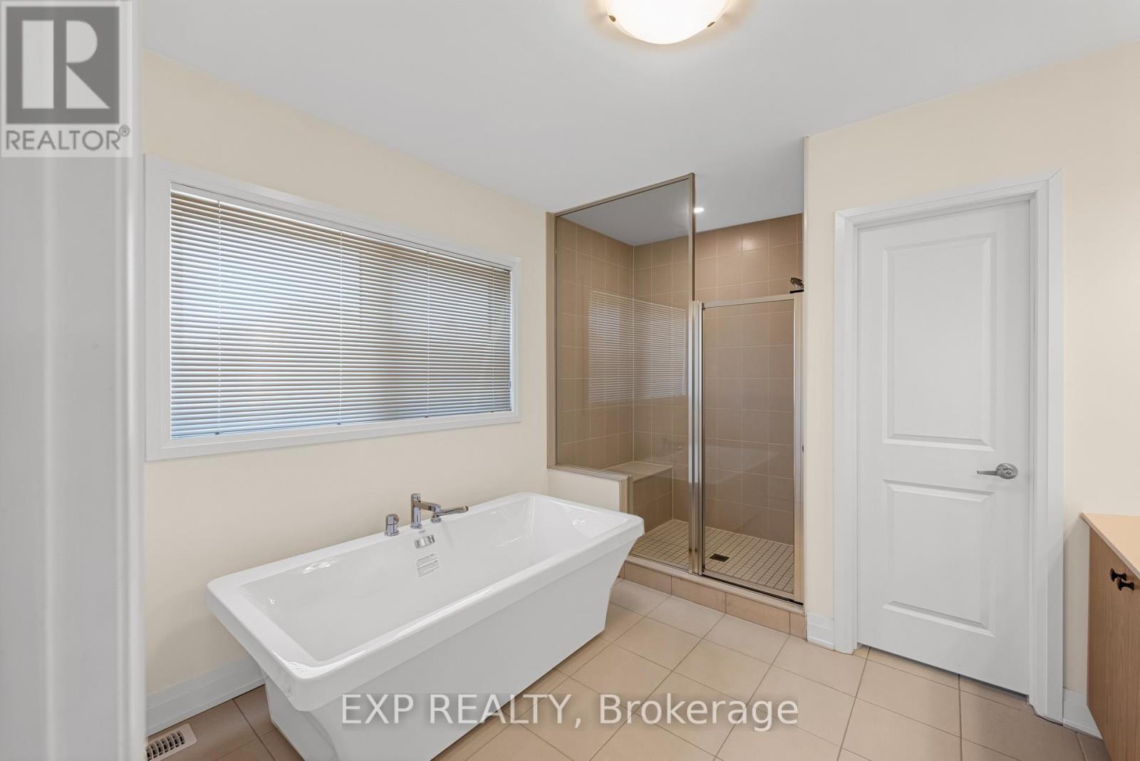 20 Daffodil Road, Springwater (Midhurst), Ontario  L0L 1Y3 - Photo 25 - S12972130