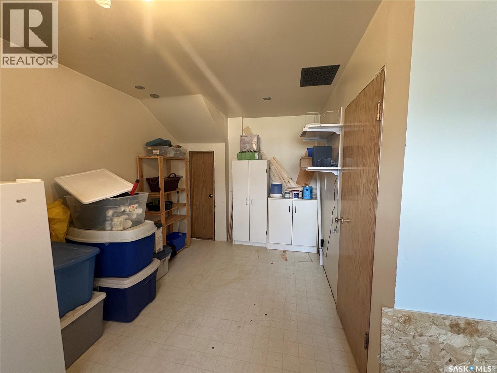 643 3rd Street W, Shaunavon, Saskatchewan  S0N 2M0 - Photo 17 - SK032132