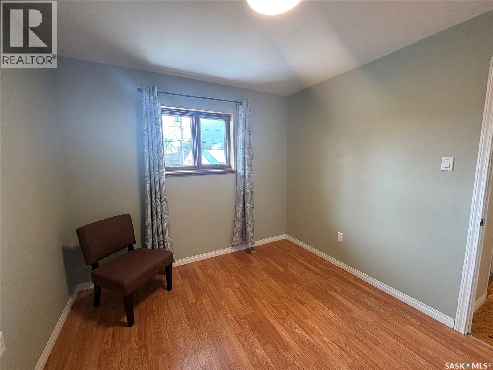 643 3rd Street W, Shaunavon, Saskatchewan  S0N 2M0 - Photo 9 - SK032132