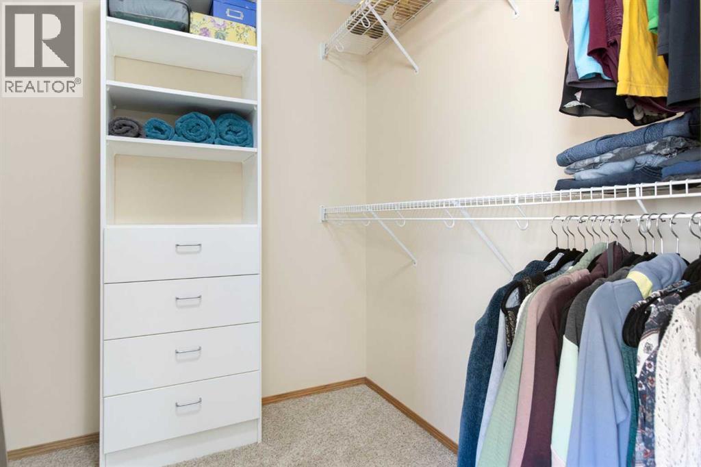 235 Everwillow Close SW, Calgary, Alberta  T2Y 4G6 - Photo 34 - A2288276