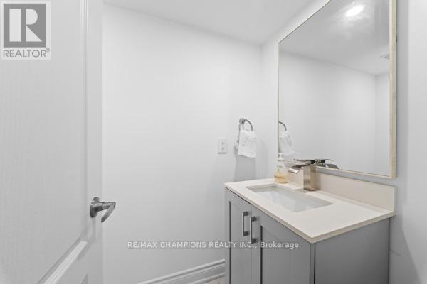 15 Landolfi Way, Bradford West Gwillimbury, Ontario  L3Z 4L6 - Photo 35 - N12963690