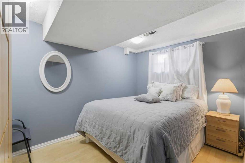 6004 Louise Road Sw, Calgary, Alberta  T3E 5V2 - Photo 40 - A2292002