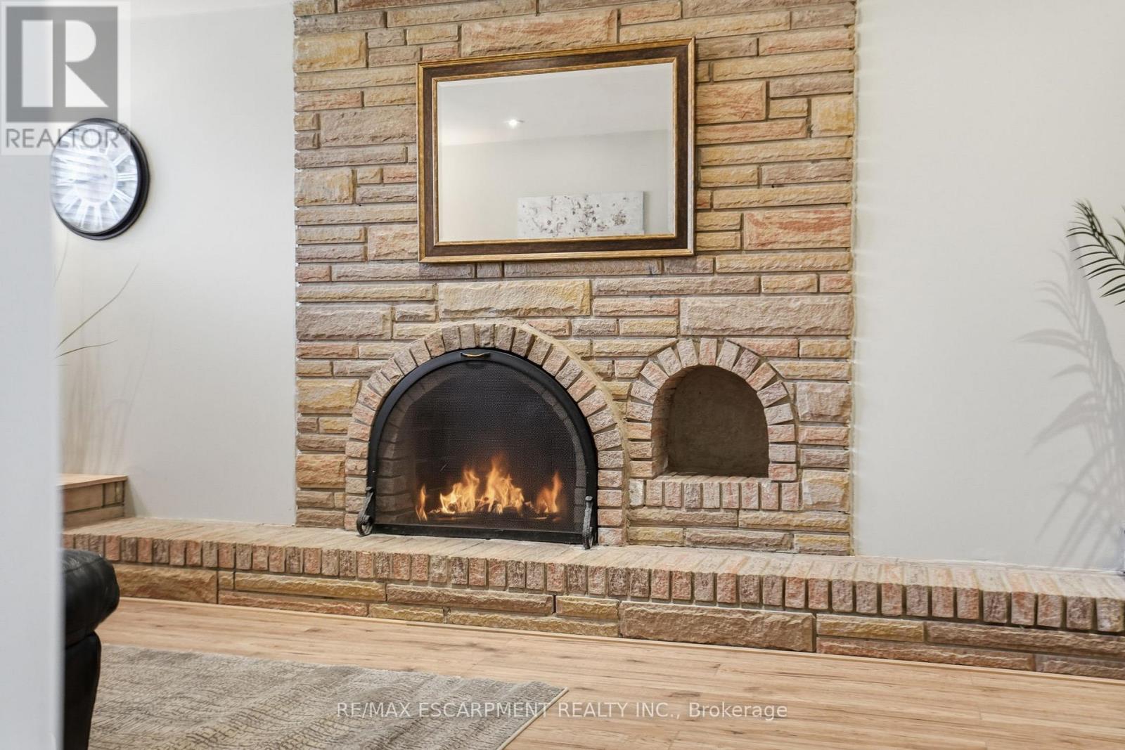 345 Erindale Drive, Burlington, Ontario  L7L 4T3 - Photo 27 - W12972020