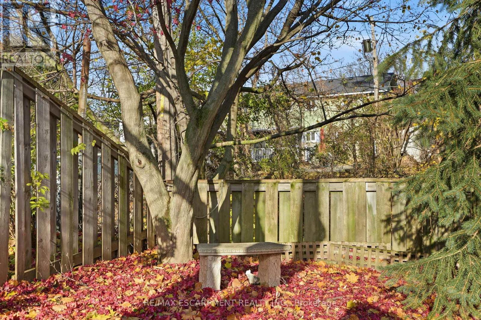 345 Erindale Drive, Burlington, Ontario  L7L 4T3 - Photo 34 - W12972020