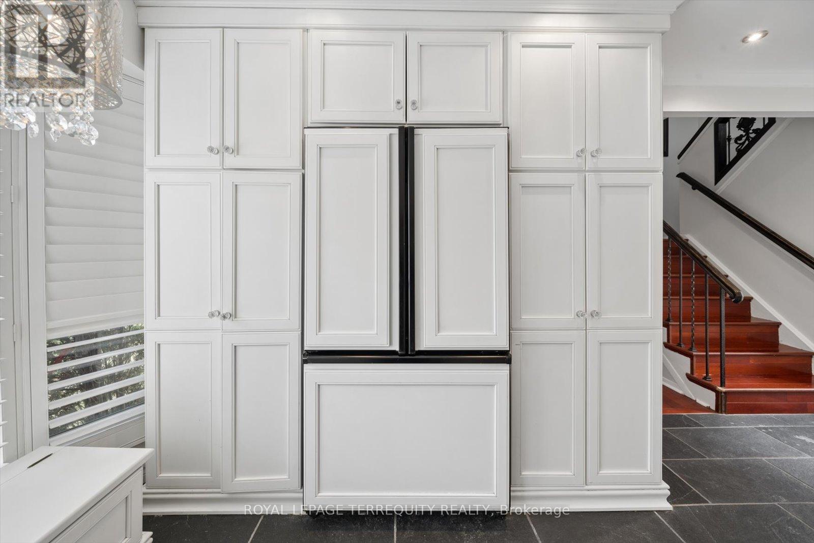 1825 Hyde Mill Crescent, Mississauga, Ontario  L5N 0A7 - Photo 14 - W12972174