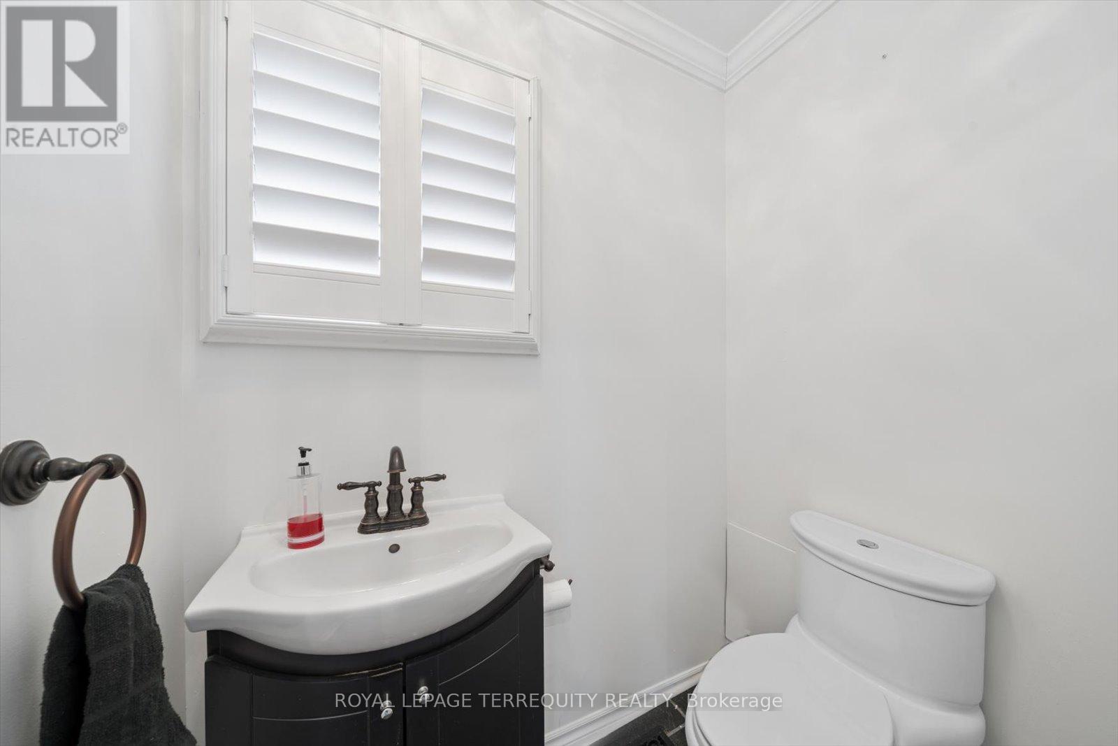 1825 Hyde Mill Crescent, Mississauga, Ontario  L5N 0A7 - Photo 16 - W12972174