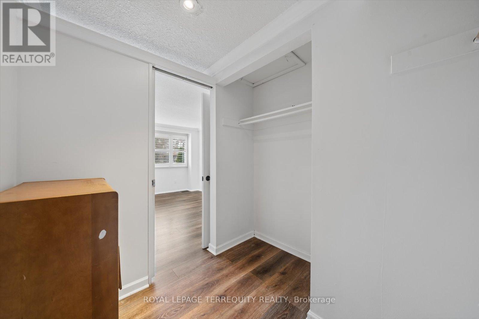 1825 Hyde Mill Crescent, Mississauga, Ontario  L5N 0A7 - Photo 23 - W12972174