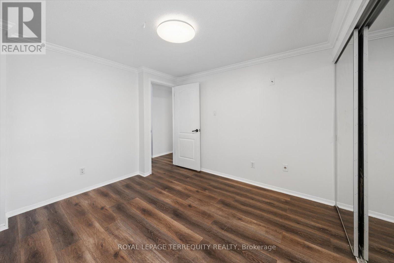 1825 Hyde Mill Crescent, Mississauga, Ontario  L5N 0A7 - Photo 34 - W12972174