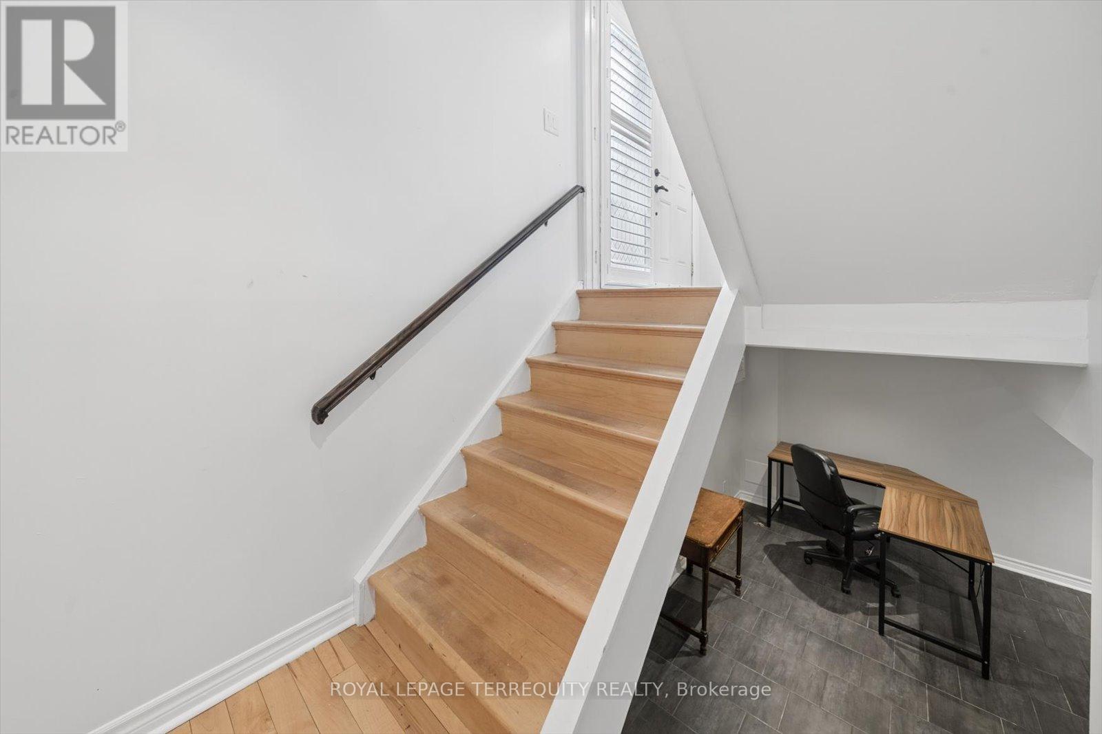 1825 Hyde Mill Crescent, Mississauga, Ontario  L5N 0A7 - Photo 35 - W12972174